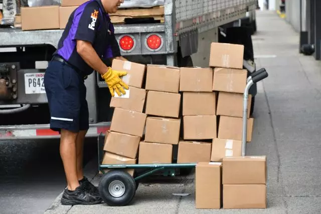 How Does a FedEx Dropbox Work