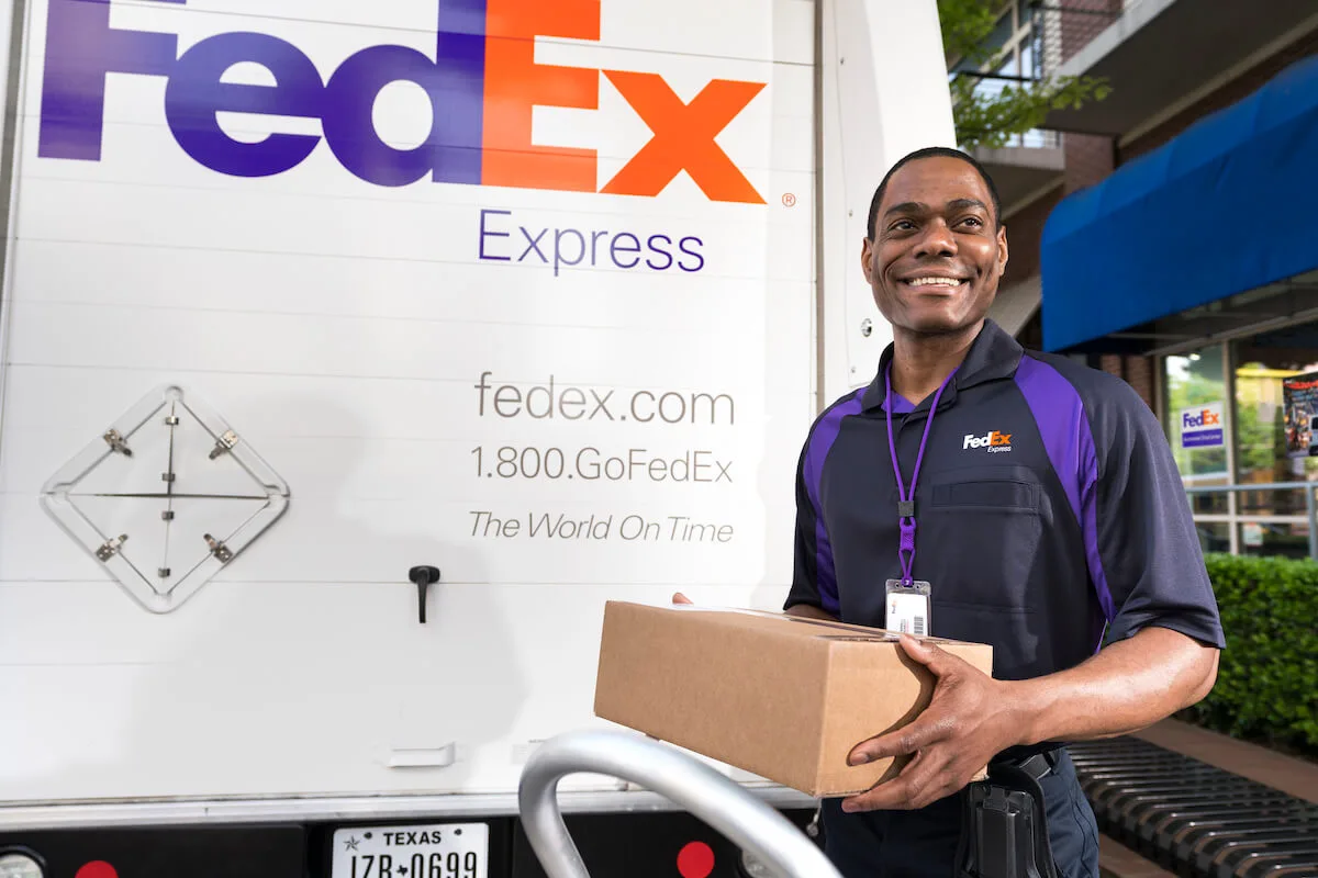 Does FedEx Deliver on Weekends?