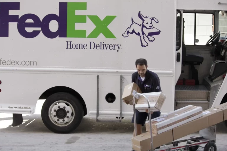How Do I Create a FedEx Shipping Label?