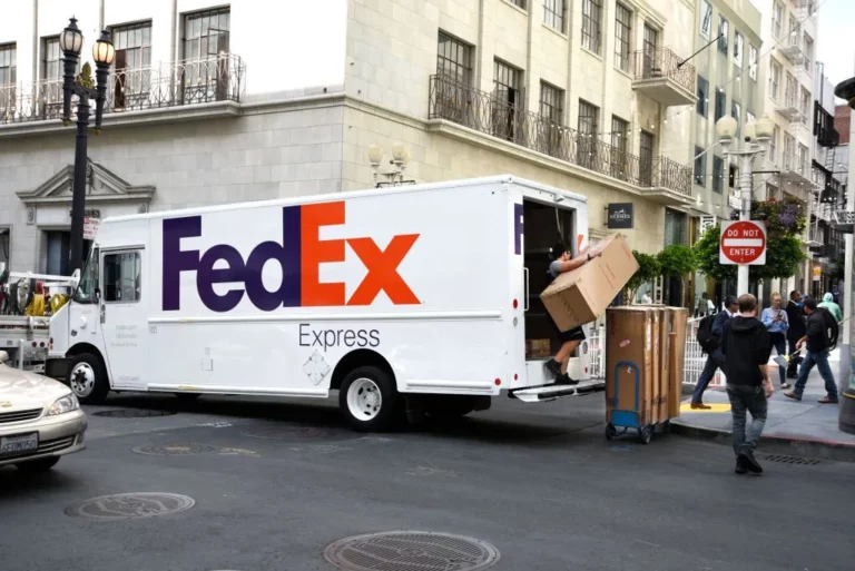 Can FedEx Send the Package Back to the Sender?
