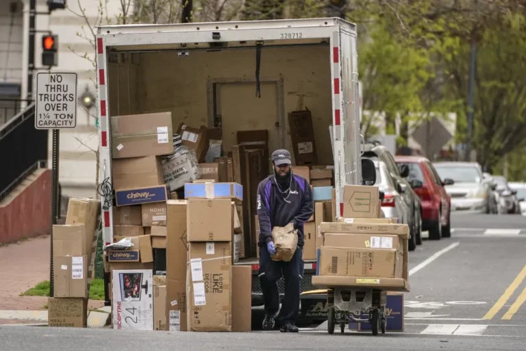 Do FedEx Freight Drivers Load their Own Trucks?