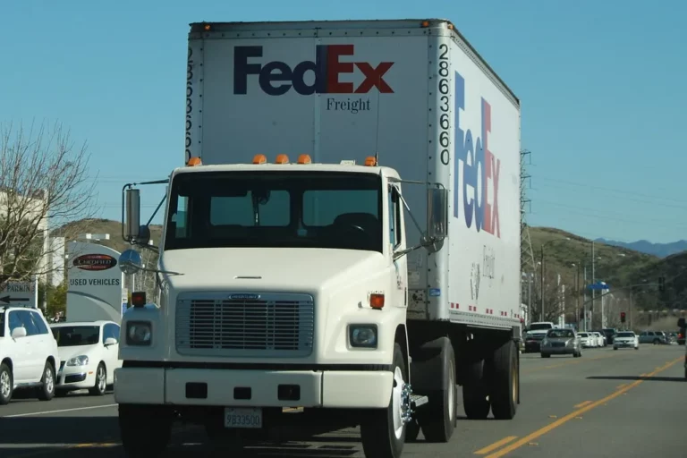 Is FedEx Freight a Common Carrier?