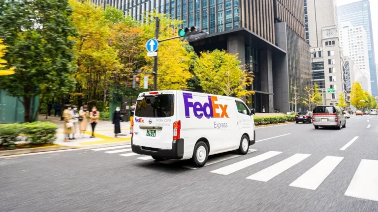 Does FedEx Offer Customs Clearance?