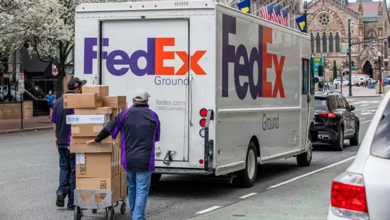 How Do I Know When FedEx Will Deliver?