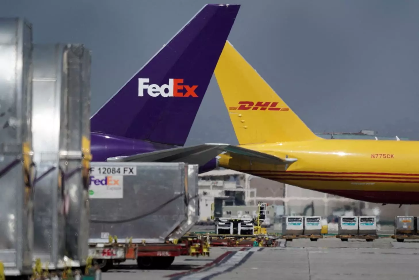 Which is Cheaper FedEx or DHL International?