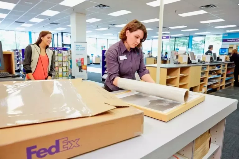 What Poster Sizes Does FedEx Print?