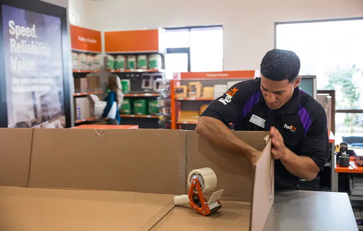 FedEx Pack and Ship: Understanding Dimensions for Shipping