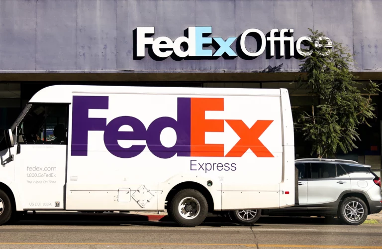 Does FedEx Deliver on Saturday? 